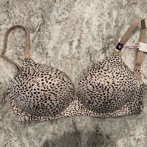 Victoria’s Secret Wireless Nursing Bra 32DDD